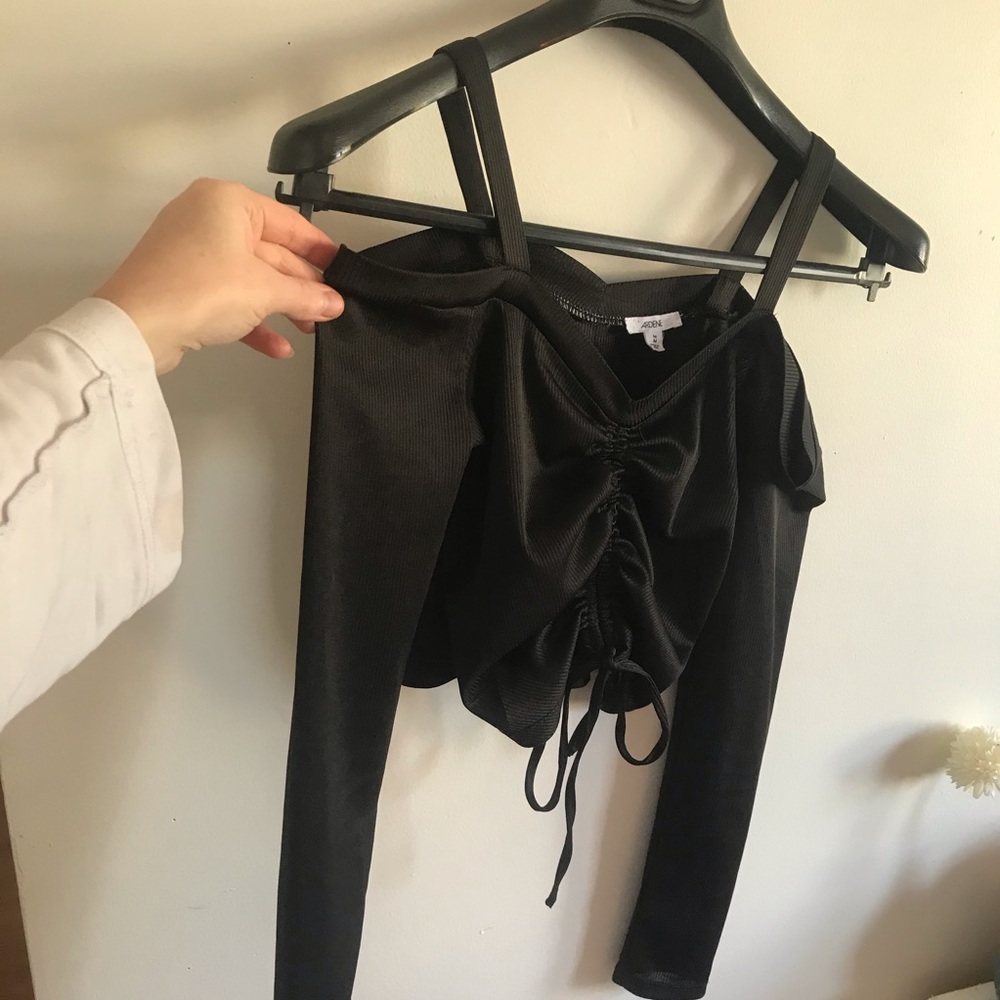 Sexy Med Black Top - Picture 3 of 5